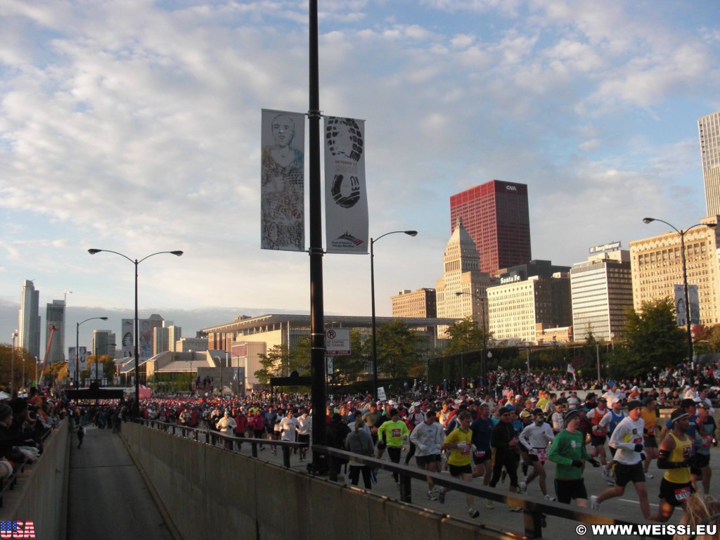 Bank of America Marathon. - Fort Dearborn Addition - (Fort Dearborn Addition, Chicago, Illinois, Vereinigte Staaten)