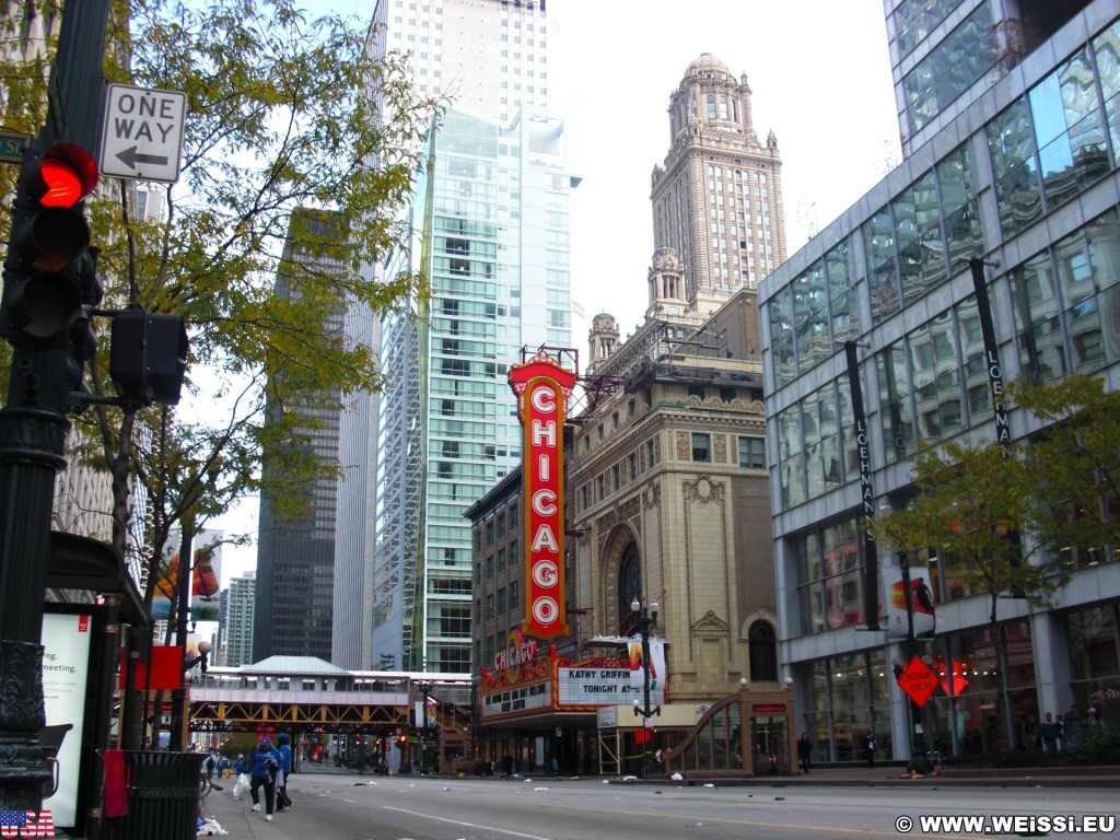 Chicago Theatre. - Fort Dearborn Addition, Chicago Theatre - (Fort Dearborn Addition, Chicago, Illinois, Vereinigte Staaten)