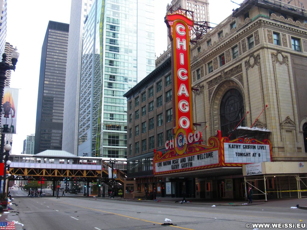 Chicago Theatre. - Fort Dearborn Addition, Chicago Theatre - (Fort Dearborn Addition, Chicago, Illinois, Vereinigte Staaten)