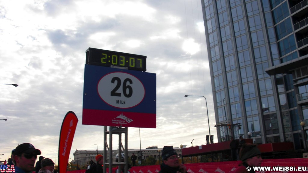 Bank of America Marathon. - Park Row - (Park Row, Chicago, Illinois, Vereinigte Staaten)