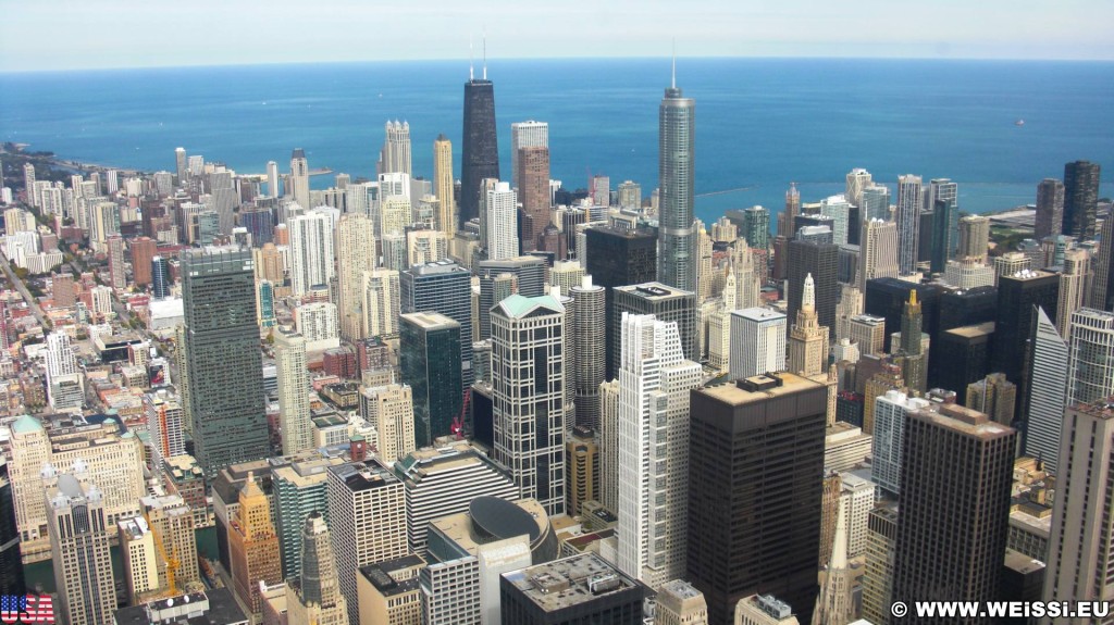 Willis Tower. Ausblick vom Willis Tower. - Skyline, Trump International Hotel and Tower, John Hancock Center, Duncans Addition, Willis Tower, R.R. Donnelley Center, Century Tower - (Duncans Addition, Chicago, Illinois, Vereinigte Staaten)