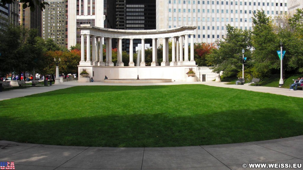 Wrigley Square. im Millenium Park. - Fort Dearborn Addition, Wrigley Square - (Fort Dearborn Addition, Chicago, Illinois, Vereinigte Staaten)