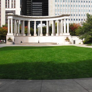 Wrigley Square. im Millenium Park. - Fort Dearborn Addition, Wrigley Square - (Fort Dearborn Addition, Chicago, Illinois, Vereinigte Staaten)