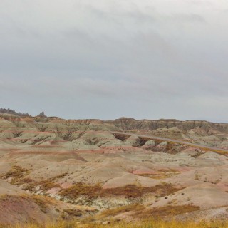 Badlands-Nationalpark. Bigfoot Pass - Badlands-Nationalpark. - Felsen, Sandstein, Sandsteinformationen, Erosion, Hügel, National Park, Badlands-Nationalpark, Badlands Loop Road, Gipfel, Bigfoot Pass - (Interior, Scenic, South Dakota, Vereinigte Staaten)