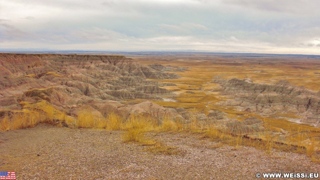 Badlands-Nationalpark. Homestead Overlook - Badlands-Nationalpark. - Landschaft, National Park, Badlands-Nationalpark, Badlands Loop Road, Homestead Overlook - (Conata, Scenic, South Dakota, Vereinigte Staaten)