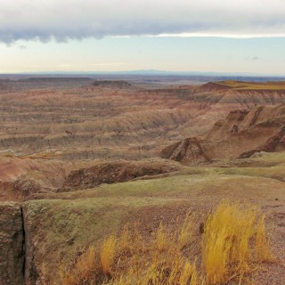 Badlands-Nationalpark. Pinnacles Overlook - Badlands-Nationalpark. - Landschaft, Aussichtspunkt, National Park, Badlands-Nationalpark, Badlands Loop Road, Pinnacles Overlook - (Wall, Scenic, South Dakota, Vereinigte Staaten)