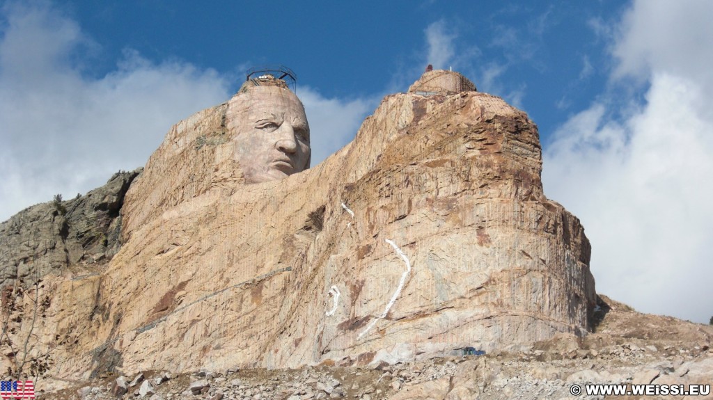 Crazy Horse Memorial. - Felsformation, Berg, Felswand, Skulptur, Gesicht, Black Hills, Granit, Berne, Crazy Horse Memorial, Custer, Crazy Horse, Thunderhead Mountain, Korczak Ziolkowski, Kopf - (Berne, Custer, South Dakota, Vereinigte Staaten)