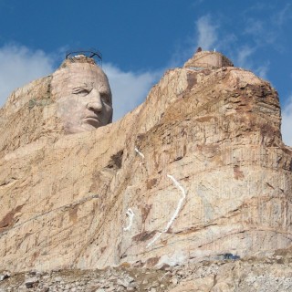 Crazy Horse Memorial. - Felsformation, Berg, Felswand, Skulptur, Gesicht, Black Hills, Granit, Berne, Crazy Horse Memorial, Custer, Crazy Horse, Thunderhead Mountain, Korczak Ziolkowski, Kopf - (Berne, Custer, South Dakota, Vereinigte Staaten)