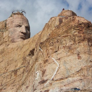 Crazy Horse Memorial. - Felsformation, Berg, Felswand, Skulptur, Gesicht, Black Hills, Granit, Berne, Crazy Horse Memorial, Custer, Crazy Horse, Thunderhead Mountain, Korczak Ziolkowski, Kopf - (Berne, Custer, South Dakota, Vereinigte Staaten)