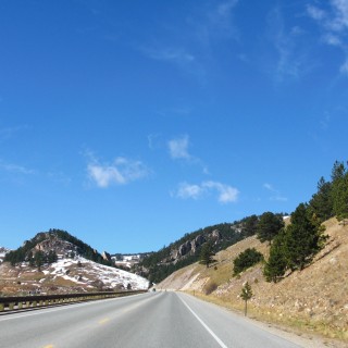 On the Road. On the Road - Bighorn Mountains - US Route 16. - Strasse, Bighorn Mountains, US Route 16 - (Buffalo, Wyoming, Vereinigte Staaten)