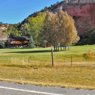 On the Road. Ten Sleep - On the Road. - Strasse, US Route 16, Bighorn Basin - (Ten Sleep, Wyoming, Vereinigte Staaten)