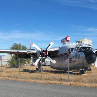 Airport Museum. C-119 Flying Boxcar Tanker 136 - Museum of Flight, Greybull. - Flugzeuge, Bighorn Basin, Transportflugzeug, Propeller, Flugzeugmuseum, Silo, Tank, C-119 Flying Boxcar Tanker 136 - (Greybull, Wyoming, Vereinigte Staaten)