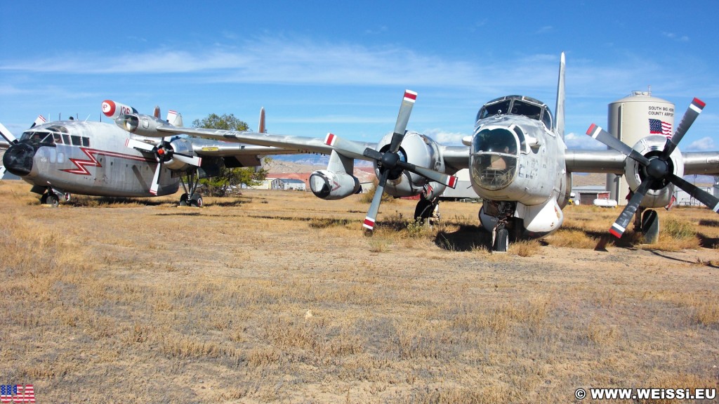 Airport Museum. C-119 Flying Boxcar - Museum of Flight, Greybull. - Flugzeuge, Bighorn Basin, Transportflugzeug, Propeller, Flugzeugmuseum, Silo, Tank, C-119 Flying Boxcar Tanker 06, Royal Canadian Air Force, Museum - (Greybull, Wyoming, Vereinigte Staaten)