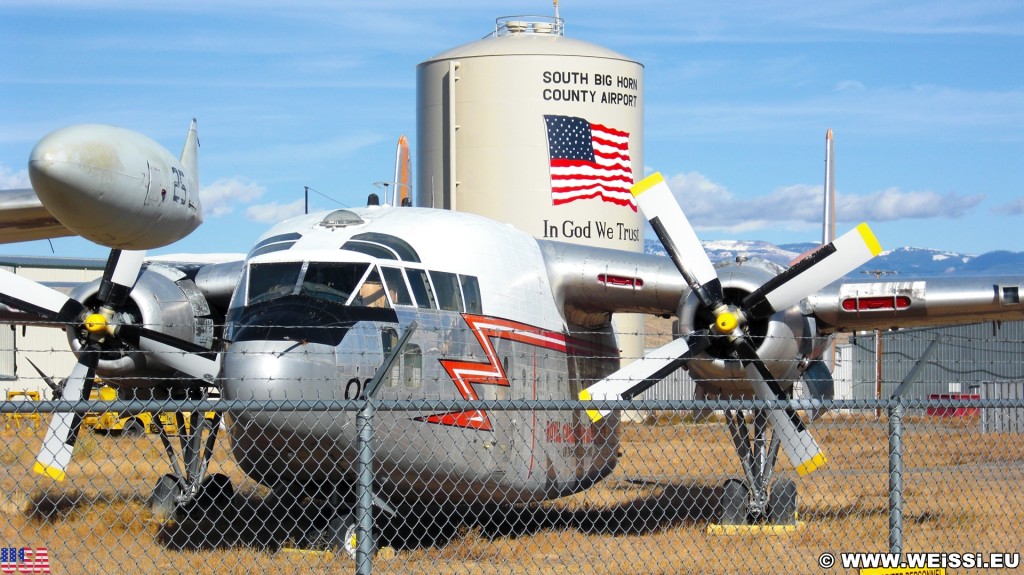 Airport Museum. C-119 Flying Boxcar - Museum of Flight, Greybull. - Flugzeuge, Bighorn Basin, Transportflugzeug, Propeller, Flugzeugmuseum, Silo, Tank, C-119 Flying Boxcar Tanker 06, Royal Canadian Air Force, Museum - (Greybull, Wyoming, Vereinigte Staaten)