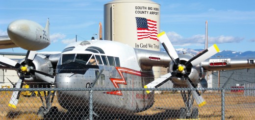 Airport Museum. C-119 Flying Boxcar - Museum of Flight, Greybull. - Flugzeuge, Bighorn Basin, Transportflugzeug, Propeller, Flugzeugmuseum, Silo, Tank, C-119 Flying Boxcar Tanker 06, Royal Canadian Air Force, Museum - (Greybull, Wyoming, Vereinigte Staaten)