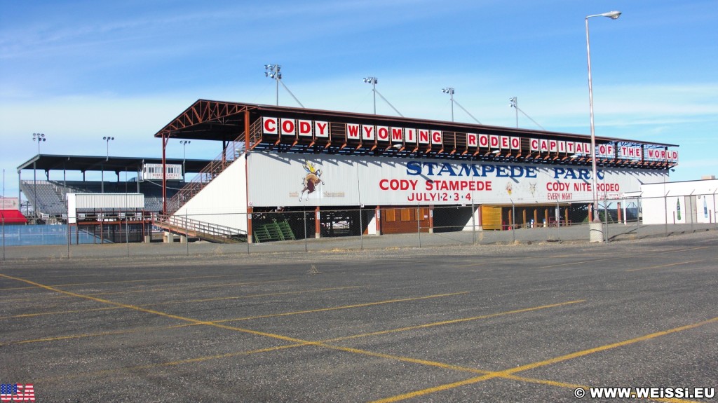 Cody Nite Rodeo. Cody - Rodeo Capital of the World. - Cody Nite Rodeo, Stadion, Arena, Tribüne - (Cody, Wyoming, Vereinigte Staaten)