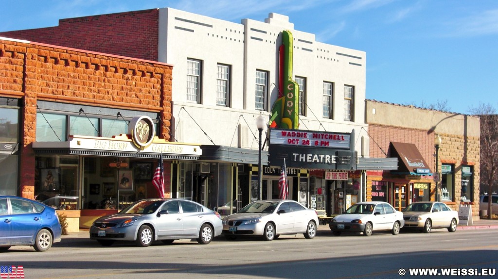 Main Street Cody. Cody Theatre - Main Street Cody. - Gebäude, Häuser, Haus, Kino, Sheridan Ave, Main Street, Cody Theatre - (Cody, Wyoming, Vereinigte Staaten)