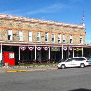 Irma Hotel. auf der Main Street in Cody. - Gebäude, Häuser, Haus, Irma Hotel - (Cody, Wyoming, Vereinigte Staaten)
