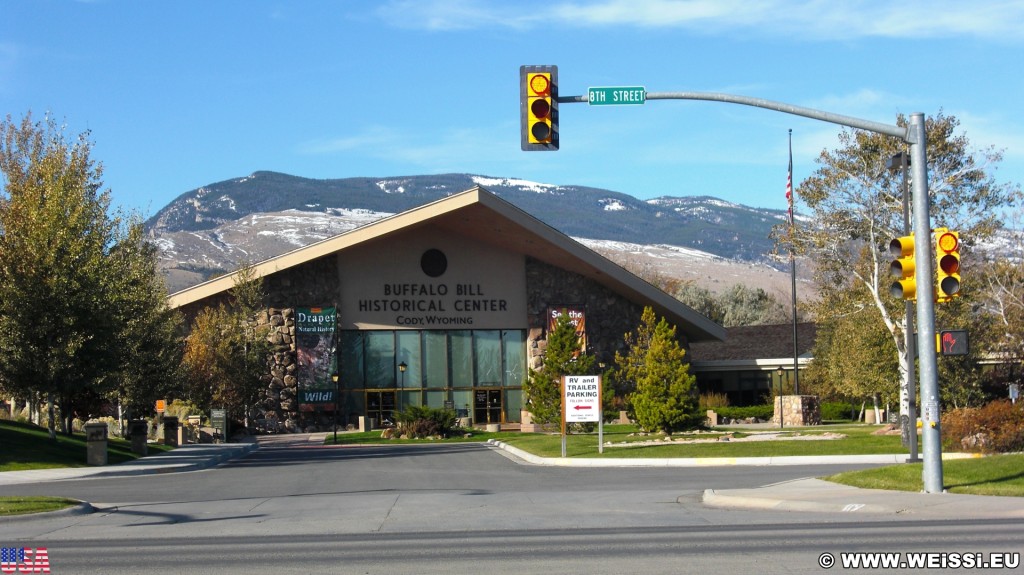 Buffalo Bill Historical Center. - Gebäude, Haus, Eingang, Museum, Buffalo Bill, Rattlesnake Mountain, Buffalo Bill Historical Center - (Cody, Wyoming, Vereinigte Staaten)