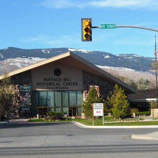 Buffalo Bill Historical Center. - Gebäude, Haus, Eingang, Museum, Buffalo Bill, Rattlesnake Mountain, Buffalo Bill Historical Center - (Cody, Wyoming, Vereinigte Staaten)