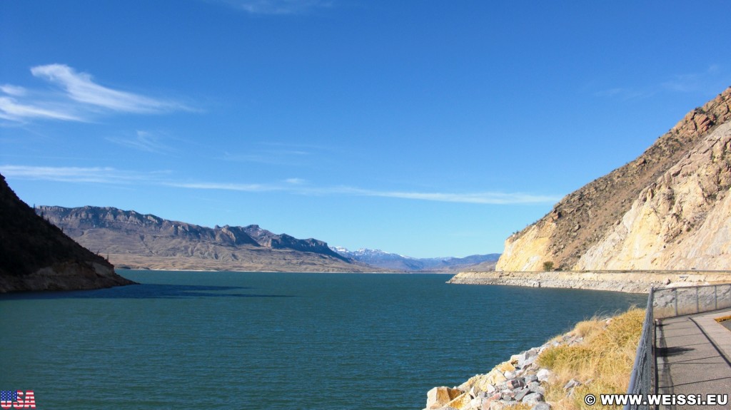 Buffalo Bill Reservoir. - Landschaft, Dam, Stausee, Wasser, Buffalo Bill State Park, Buffalo Bill Reservoir - (Cody, Wyoming, Vereinigte Staaten)