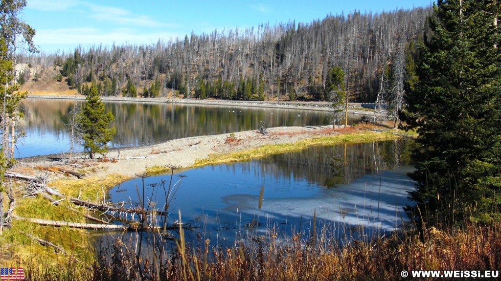 Yellowstone-Nationalpark. Holmes Point - Yellowstone-Nationalpark. - Aussichtspunkt, Wasser, Yellowstone Lake, Holmes Point, Eis - (Lake, Yellowstone National Park, Wyoming, Vereinigte Staaten)