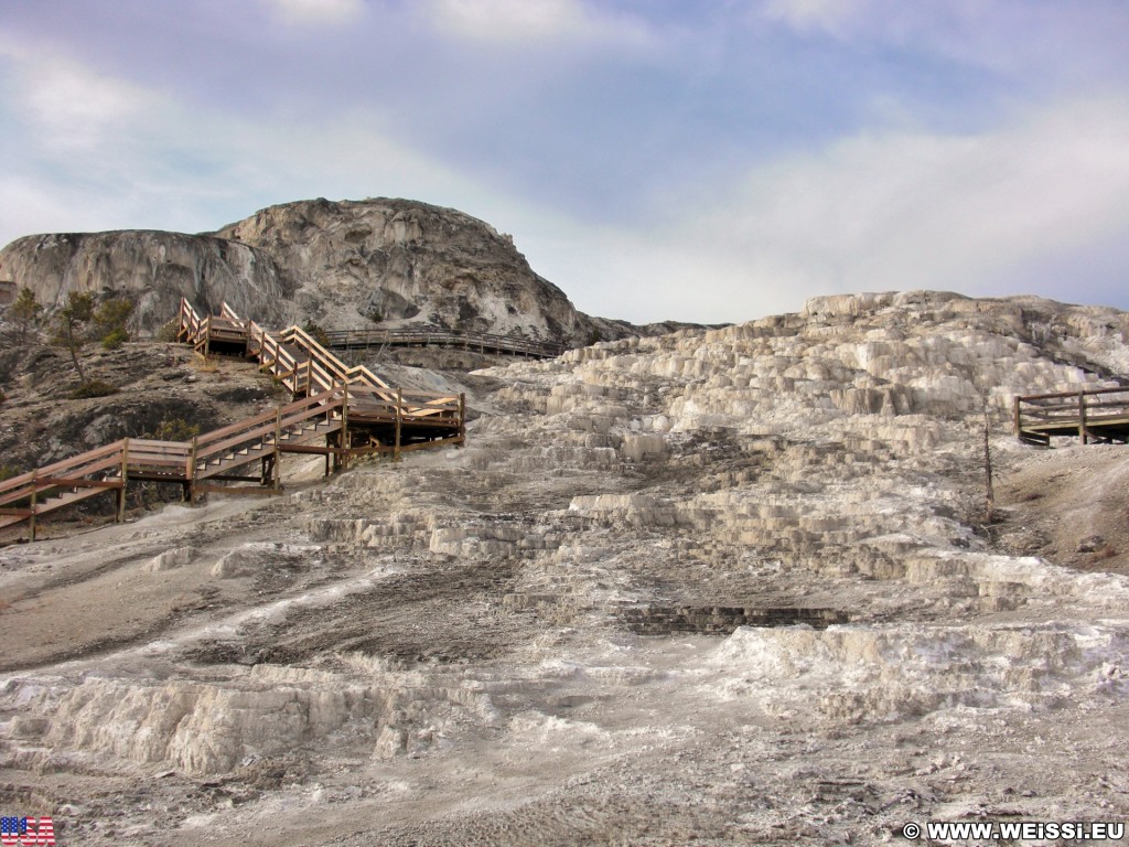 Yellowstone-Nationalpark. Minerva Terrace, Mammoth Hot Springs - Yellowstone-Nationalpark. - Lower Terraces, Mammoth Hot Springs, Minerva Terrace, Sinter-Terrassen - (Mammoth, Yellowstone National Park, Wyoming, Vereinigte Staaten)