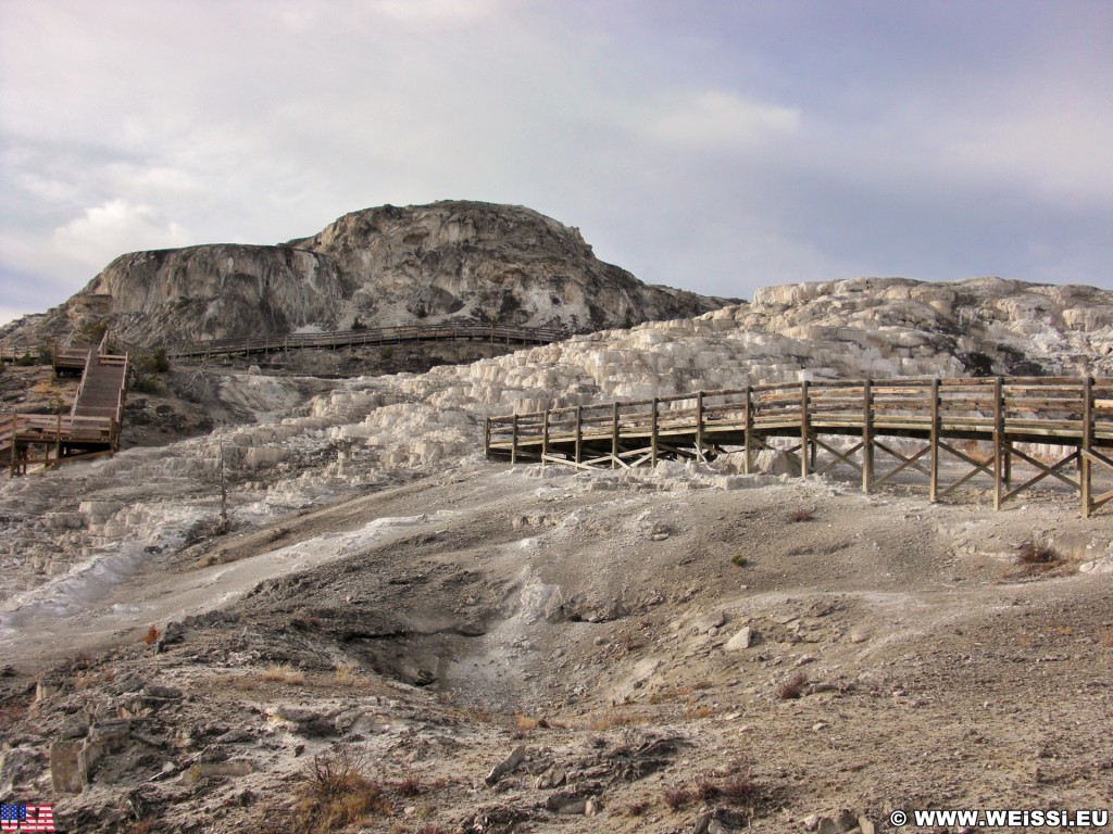 Yellowstone-Nationalpark. Minerva Terrace, Mammoth Hot Springs - Yellowstone-Nationalpark. - Lower Terraces, Mammoth Hot Springs, Minerva Terrace, Sinter-Terrassen - (Mammoth, Yellowstone National Park, Wyoming, Vereinigte Staaten)