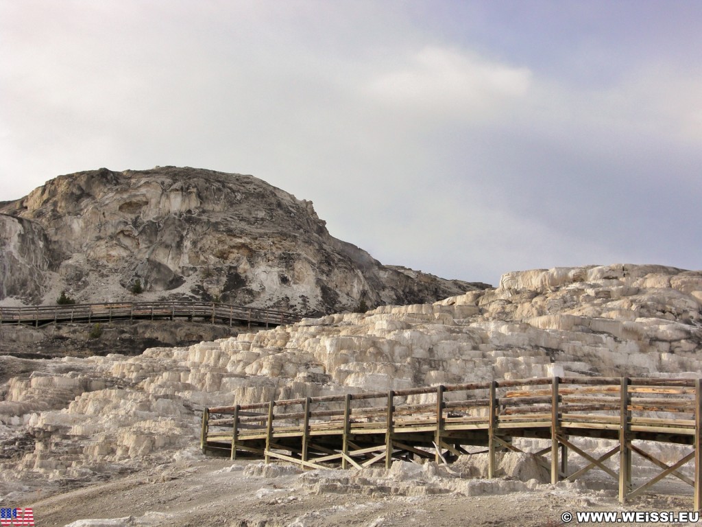 Yellowstone-Nationalpark. Minerva Terrace, Mammoth Hot Springs - Yellowstone-Nationalpark. - Lower Terraces, Mammoth Hot Springs, Minerva Terrace, Sinter-Terrassen - (Mammoth, Yellowstone National Park, Wyoming, Vereinigte Staaten)