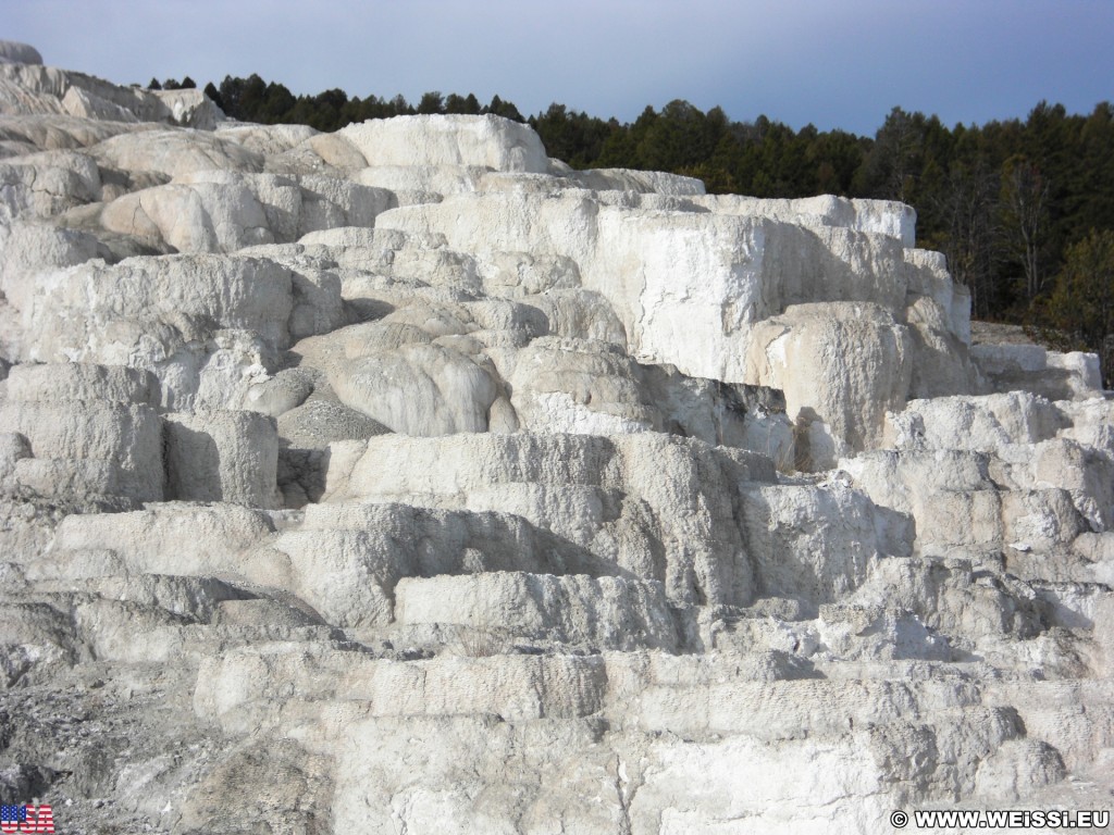 Yellowstone-Nationalpark. Minerva Terrace, Mammoth Hot Springs - Yellowstone-Nationalpark. - Lower Terraces, Mammoth Hot Springs, Minerva Terrace, Sinter-Terrassen - (Mammoth, Yellowstone National Park, Wyoming, Vereinigte Staaten)