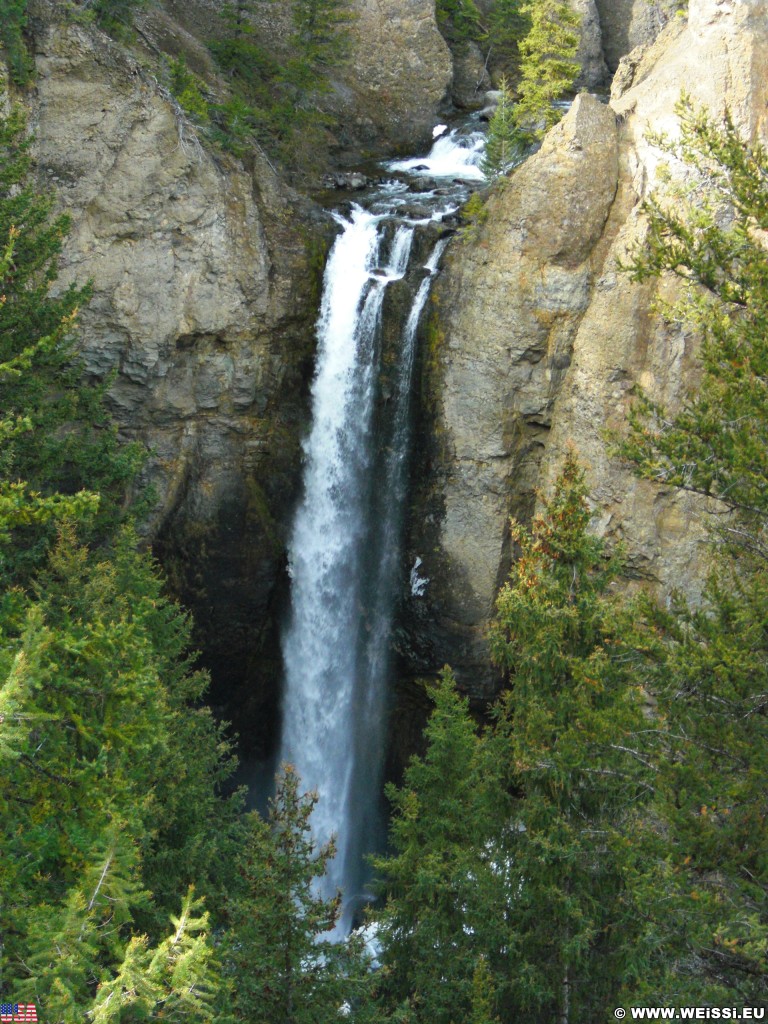 Yellowstone-Nationalpark. Tower Fall, Tower-Roosevelt - Yellowstone-Nationalpark. - Felsen, Wasserfall, Felsnadeln, Tower-Roosevelt, Tower Fall, Tower Creek - (Devils Den, Yellowstone National Park, Wyoming, Vereinigte Staaten)