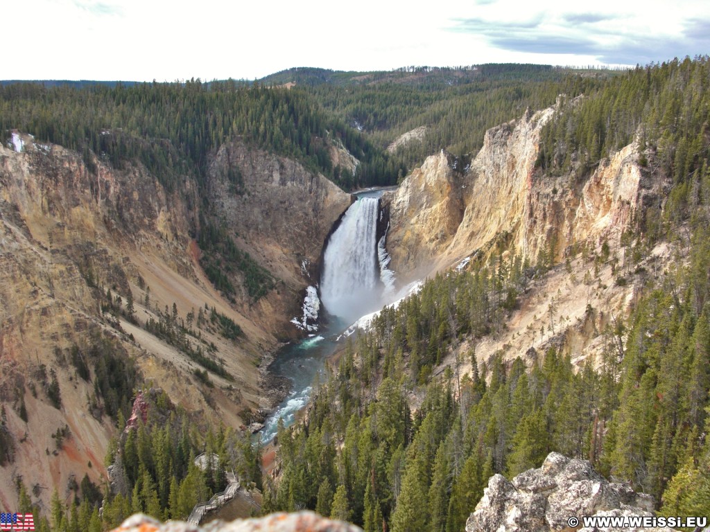 Yellowstone-Nationalpark. Grand Canyon of the Yellowstone, Lower Falls vom Lookout Point am North Rim - Yellowstone-Nationalpark. - Landschaft, Wasserfall, Fluss, Yellowstone River, Lower Falls, Lookout Point, Canyon Village, Grand Canyon of the Yellowstone - (Canyon Village, Yellowstone National Park, Wyoming, Vereinigte Staaten)