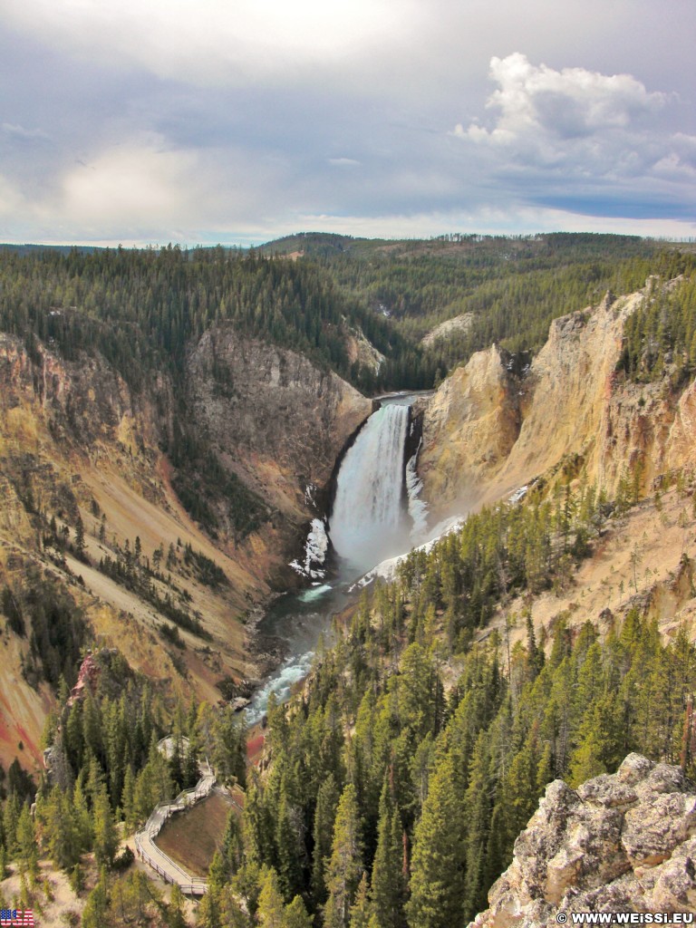 Yellowstone-Nationalpark. Grand Canyon of the Yellowstone, Lower Falls vom Lookout Point am North Rim - Yellowstone-Nationalpark. - Landschaft, Wasserfall, Fluss, Yellowstone River, Lower Falls, Lookout Point, Canyon Village, Grand Canyon of the Yellowstone - (Canyon Village, Yellowstone National Park, Wyoming, Vereinigte Staaten)