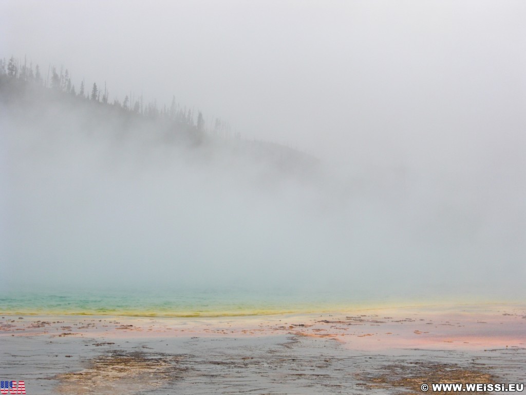 Yellowstone-Nationalpark. Grand Prismatic Pool im Midway Geyser Basin. - Thermalquelle, Midway Geyser Basin, Grand Prismatic Pool - (Riverside, Yellowstone National Park, Wyoming, Vereinigte Staaten)