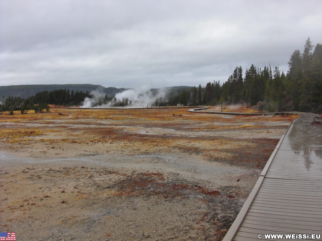 Yellowstone-Nationalpark. Grand Group, Old Faithful Area - South Section. - Upper Geyser Basin, Old Faithful Area, South Section, Upper Geyser Basin South Section - (Three River Junction, Yellowstone National Park, Wyoming, Vereinigte Staaten)