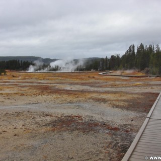 Yellowstone-Nationalpark. Grand Group, Old Faithful Area - South Section. - Upper Geyser Basin, Old Faithful Area, South Section, Upper Geyser Basin South Section - (Three River Junction, Yellowstone National Park, Wyoming, Vereinigte Staaten)