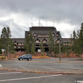 Yellowstone-Nationalpark. - Gebäude, Hotel, Upper Geyser Basin, Old Faithful Area, South Section, Upper Geyser Basin South Section, Old Faithful Inn - (Three River Junction, Yellowstone National Park, Wyoming, Vereinigte Staaten)