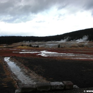 Yellowstone-Nationalpark. Old Faithful Area - South Section. - Upper Geyser Basin, Old Faithful Area, South Section, Upper Geyser Basin South Section - (Three River Junction, Yellowstone National Park, Wyoming, Vereinigte Staaten)