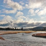 Yellowstone-Nationalpark. Fishermen am Madison River. - Fluss, Fischer, Madison River, West Entrance - (Riverside, Moran, Wyoming, Vereinigte Staaten)