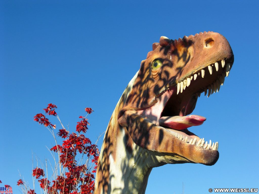 Vernal - Dinoland. Allosaurus im State Park Museum in Vernal. - Tier, Skulptur, Statue, Dinosaurier, Allosaurus, Theropoda - (Vernal, Utah, Vereinigte Staaten)