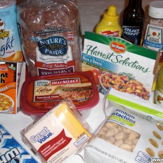 Essensvorrat Stand 2009-10-23. Essensvorräte bei Walmart aufgefüllt. Der Rest, ein paar Dosen Red Bull, Bud Light, und Wasser liegen noch am Rücksitz im Auto.. - Bud Light, Beans, Cheese, Chicken, Chips, Deli Select, DelMonte, Flavor, Gatorade, Great Value, Hillshire Farm, Hot, Instant Lunch, Ketchup, Light, Maruchan, Natural, Noodles, Orbit, Pistachios, Pringles, Quality, Rice, Smoked Ham, Spicy, Ultra Thin, Vegetables, Whole Grain - (Roswell, Colorado Springs, Colorado, Vereinigte Staaten)