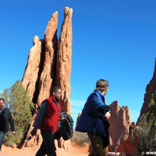 Garden of the Gods - Central Garden Trail. Am Central Garden Trail finden sich viele schöne Motive. Hier im Bild die Three Graces. - Sehenswürdigkeit, Felsformation, Sandstein, Sandsteinformationen, Park, Ausflugsziel, Garten der Götter, Naturpark, sehenswert, Central Garden Trail, Three Graces - WEISSINGER Andreas - (Glen Eyrie, Colorado Springs, Colorado, Vereinigte Staaten)