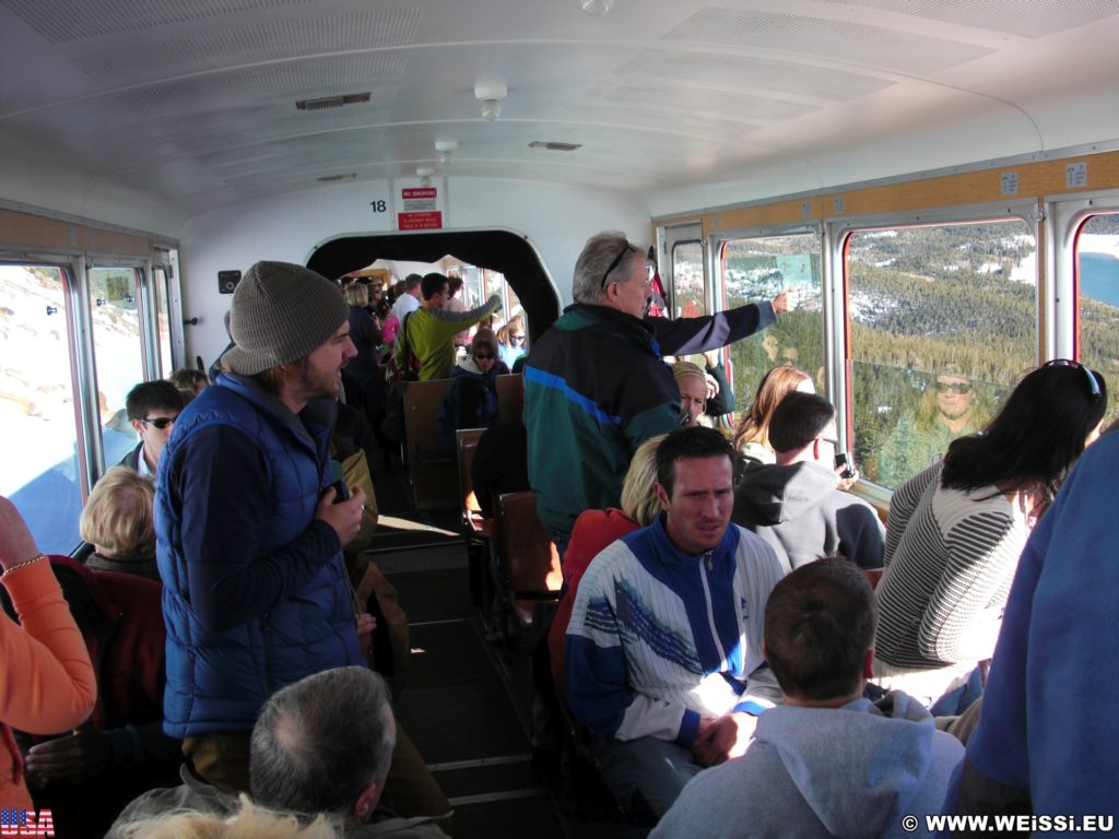 Manitou and Pikes Peak Railway. Eine Fahrt mit der Manitou and Pikes Peak Cog Railway auf den 4301m hohen Hausberg der Stadt endet mit einem spektakulären Rundumblick über die Rockies. Alternativ führt auch eine Autostraße auf den Gipfel.. - Eisenbahn, Pikes Peak, Bahn, Manitou and Pikes Peak Railway, Pikes Peak Cog Railway, Zahnradbahn - (Old Mountain View (historical), Cascade, Colorado, Vereinigte Staaten)