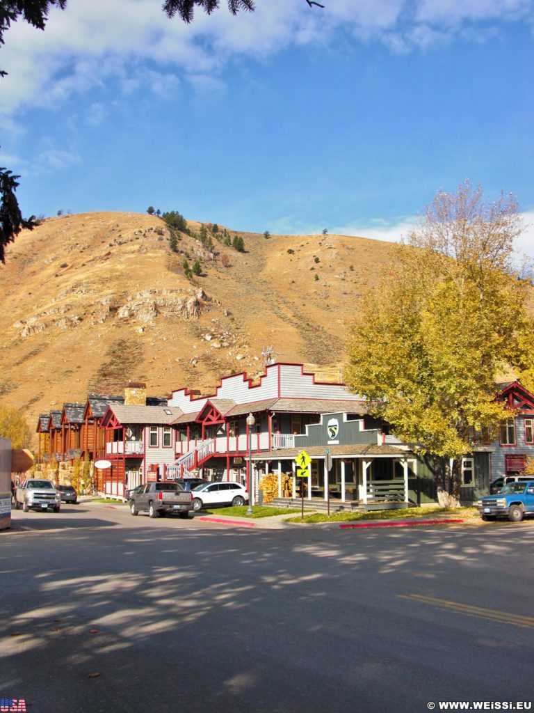 Jackson Hole. Gebäude in Jackson, Wyoming. - Gebäude, Berg, Hügel, East Gros Ventre Butte - (Jackson, Wyoming, Vereinigte Staaten)