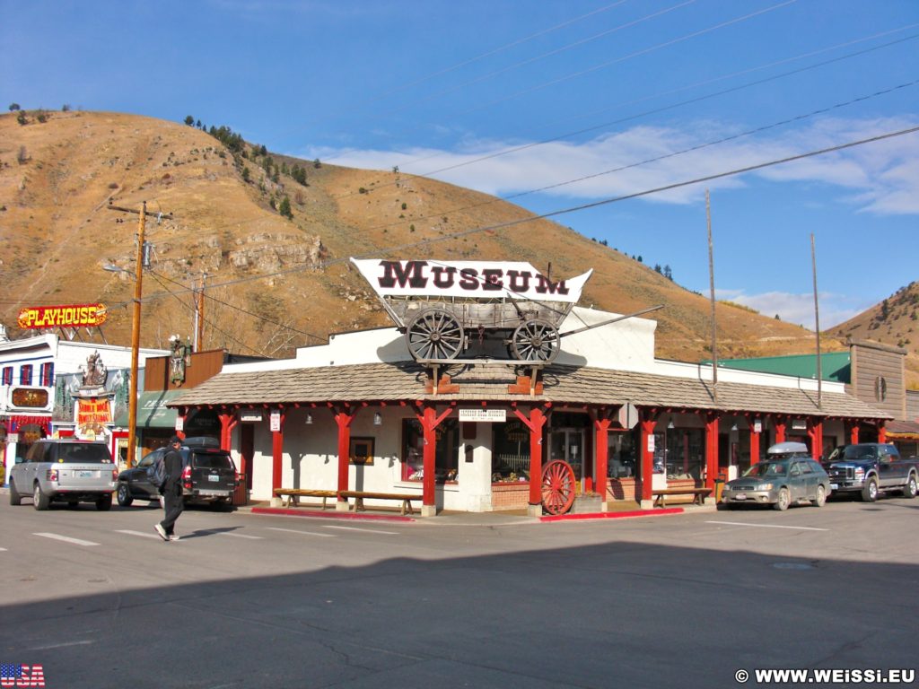 Jackson Hole. Museum. - Gebäude, Museum, Jackson Hole Historical Society & Museum, Fuhrwerk, Planwagen - (Jackson, Wyoming, Vereinigte Staaten)