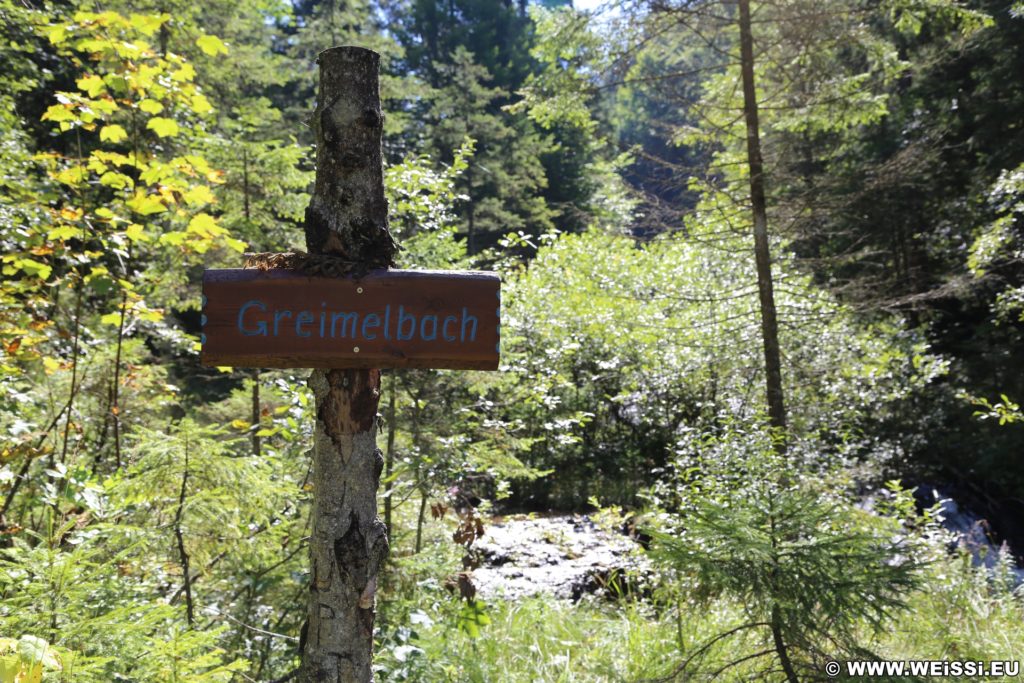 Ötschergräben - Greimelsteig. Über den Greimelsteg erreicht mand das Schutzhaus Vorderötscher.. - Schild, Tafel, Wasser, Beschilderung, Bach, Ötschergräben, Hintere Ötschergräben, Greimelsteig, Greimelbach - (Hagen, Mitterbach-Seerotte, Niederösterreich, Österreich)