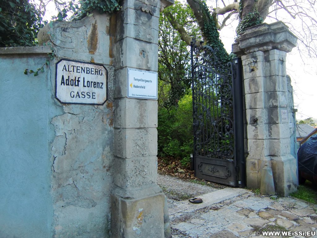 Aufstieg zur Tempelbergwarte. Über die Adolf Lorenz Gasse gelangt man zum Aufstieg auf den Tempelberg. - Wanderung Tempelbergwarte Burg Greifenstein - (Altenberg, Greifenstein, Niederösterreich, Österreich)