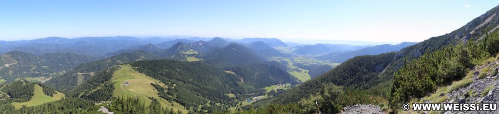 Schneeberg - Tagesausflug, Losenheim - Edelweißhütte - Fadensteig - Fischerhütte. Am Fadensteig, welcher zunächst duch einen Wald führt und anschließend in felsiges steiles Gelände übergeht erreicht man über den Nordkamm des Schneeberg das Hochplateu und die gemütliche Fischerhütte. - Fadensteig - (Losenheim, Vois, Niederösterreich, Österreich)