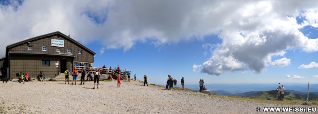 Schneeberg - Tagesausflug, Losenheim - Edelweißhütte - Fadensteig - Fischerhütte. Die Fischerhütte liegt auf einer Höhe von 2049m und ist die höchstgelegene Schutzhütte Niederösterreichs. Hier kann man gutbürgerliche und regionale Bergsteigerkost genießen.  - Fischerhütte, Gebäude, Schutzhütte - (Losenheim, Vois, Niederösterreich, Österreich)