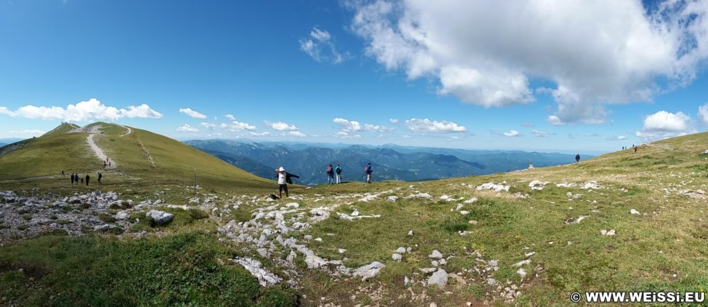 Schneeberg - Tagesausflug, Losenheim - Edelweißhütte - Fadensteig - Fischerhütte. Das Hochplateau bietet ein wunderschönes Panorama und nahezu uneingeschränkte Aussicht. - Alpen, Berge, Gebirge, Himmel, Hochplateu, Landschaft, Panorama, Wolken - (Losenheim, Vois, Niederösterreich, Österreich)